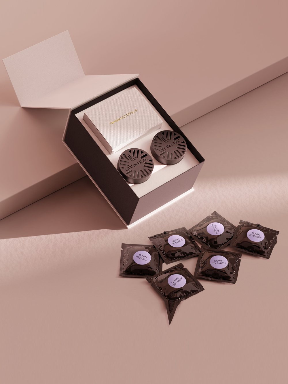 Car scent kit with vent clips and fragrance discs